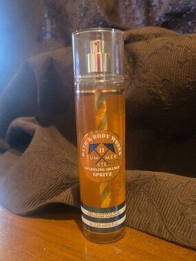 Bath and Body Works Summer Sparkling Orange Spritz- 8 FL. OZ